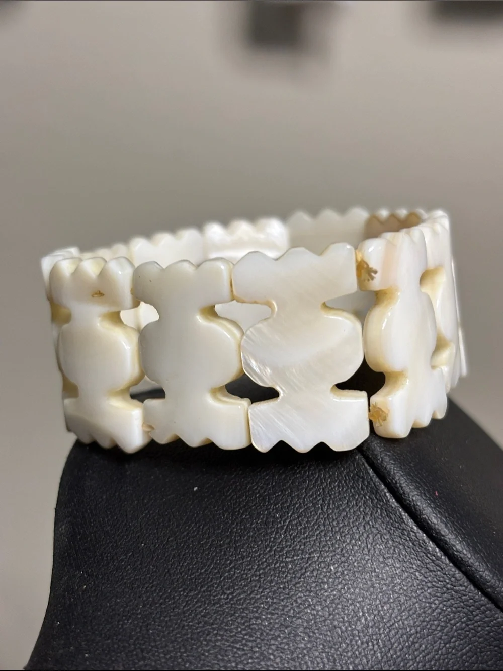 Vintage Carved Cream Mother-of-Pearl Link Bracelet - Elegant Women’s Jewelry